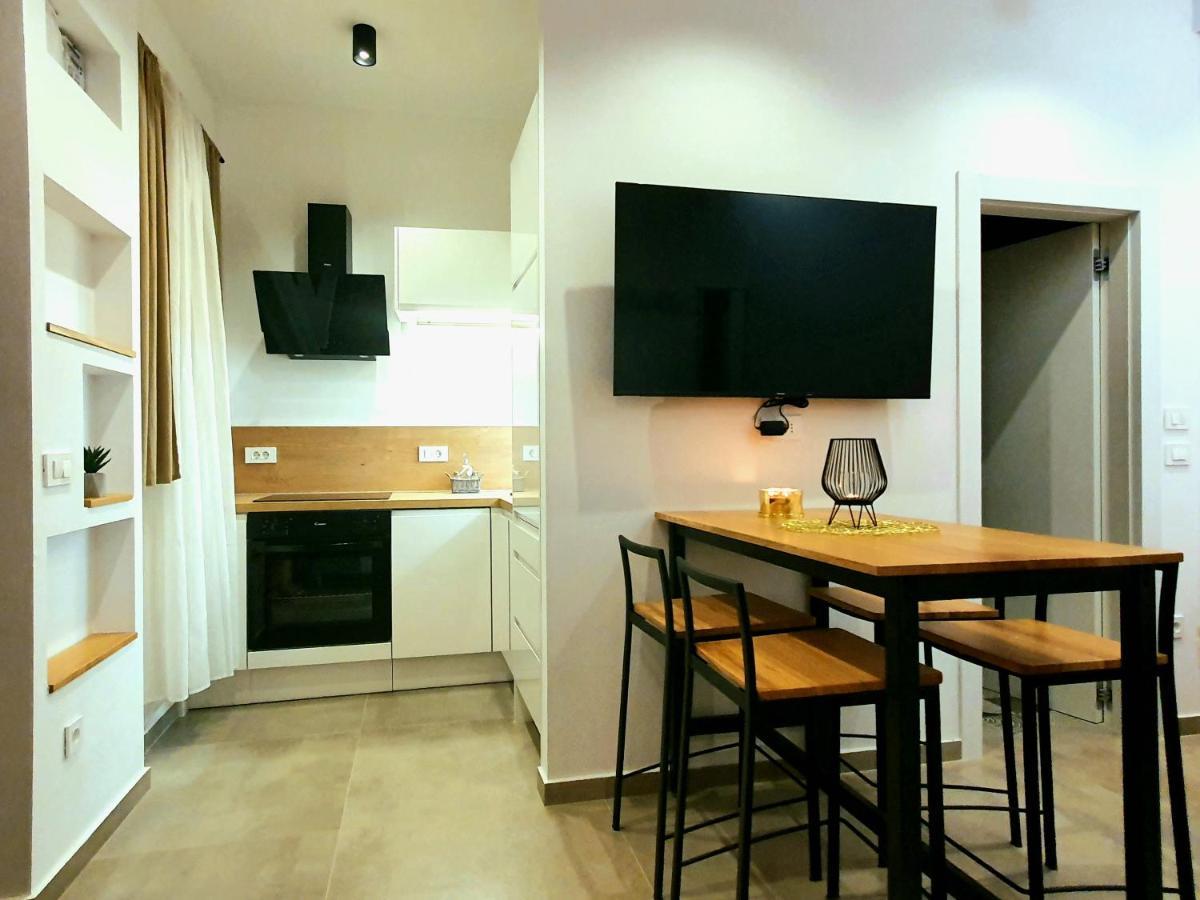 Cozy Studio Apartment Leprin In Labin Old Town Exterior photo